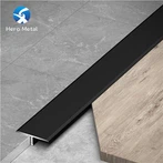 Bordure de carreaux en forme de T