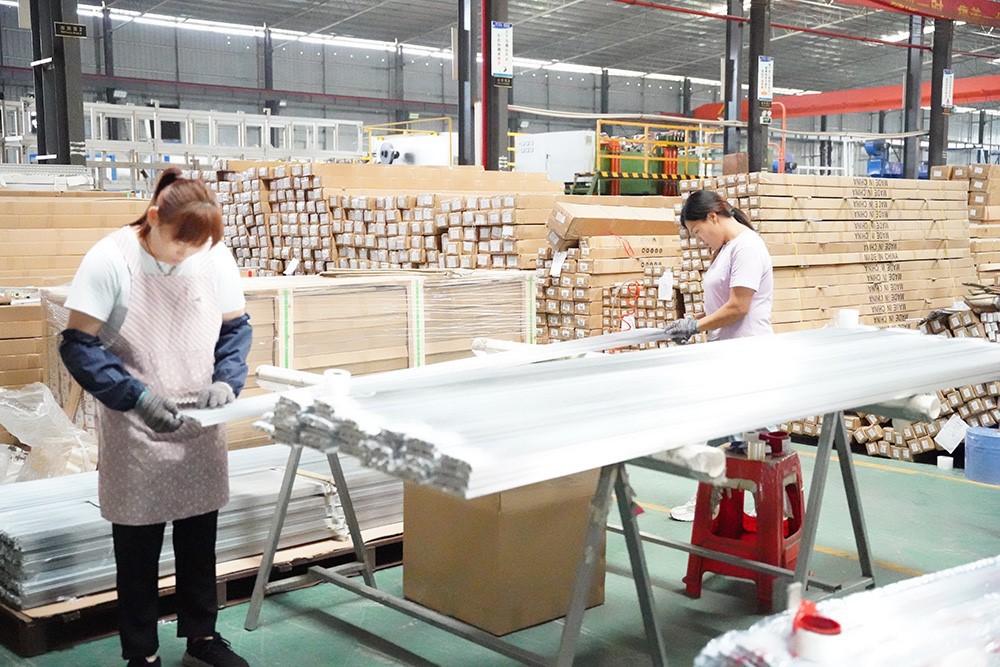 packing and shipping image of hero metal tile trim china mafacturer 03 packing and shipping image of hero metal tile trim china mafacturer 03