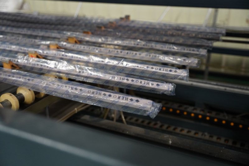 Corner Trim For Tiling film packing image Corner Trim For Tiling film packing image